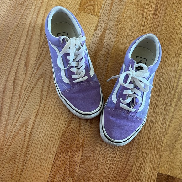 Purple vans - Picture 1 of 12